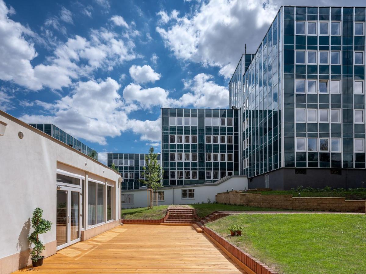 Wellness Studio! Finnish Sauna, Whirlpool, Gym & More! Prague Exterior photo